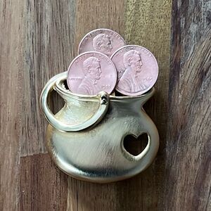 Vintage ULTRA CRAFT “pot ‘o gold” brooch